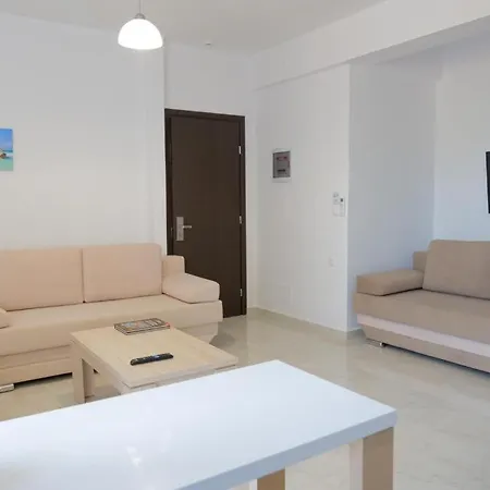 Golden Berden Boutique Hotel ساراندا