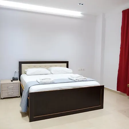 Golden Berden Boutique Hotel *