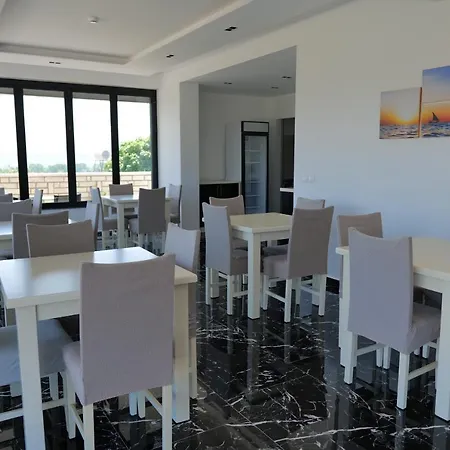 Golden Berden Boutique Hotel