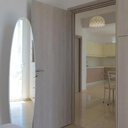 فندق Golden Berden Boutique Hotel ساراندا