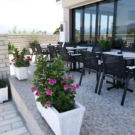 فندق Golden Berden Boutique Hotel ساراندا