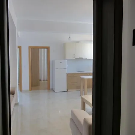 Golden Berden Boutique Hotel *