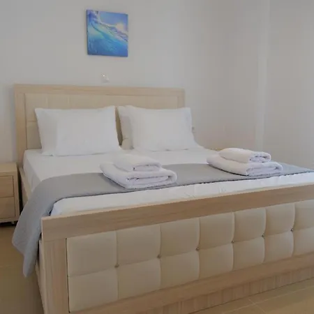 Golden Berden Boutique Hotel *